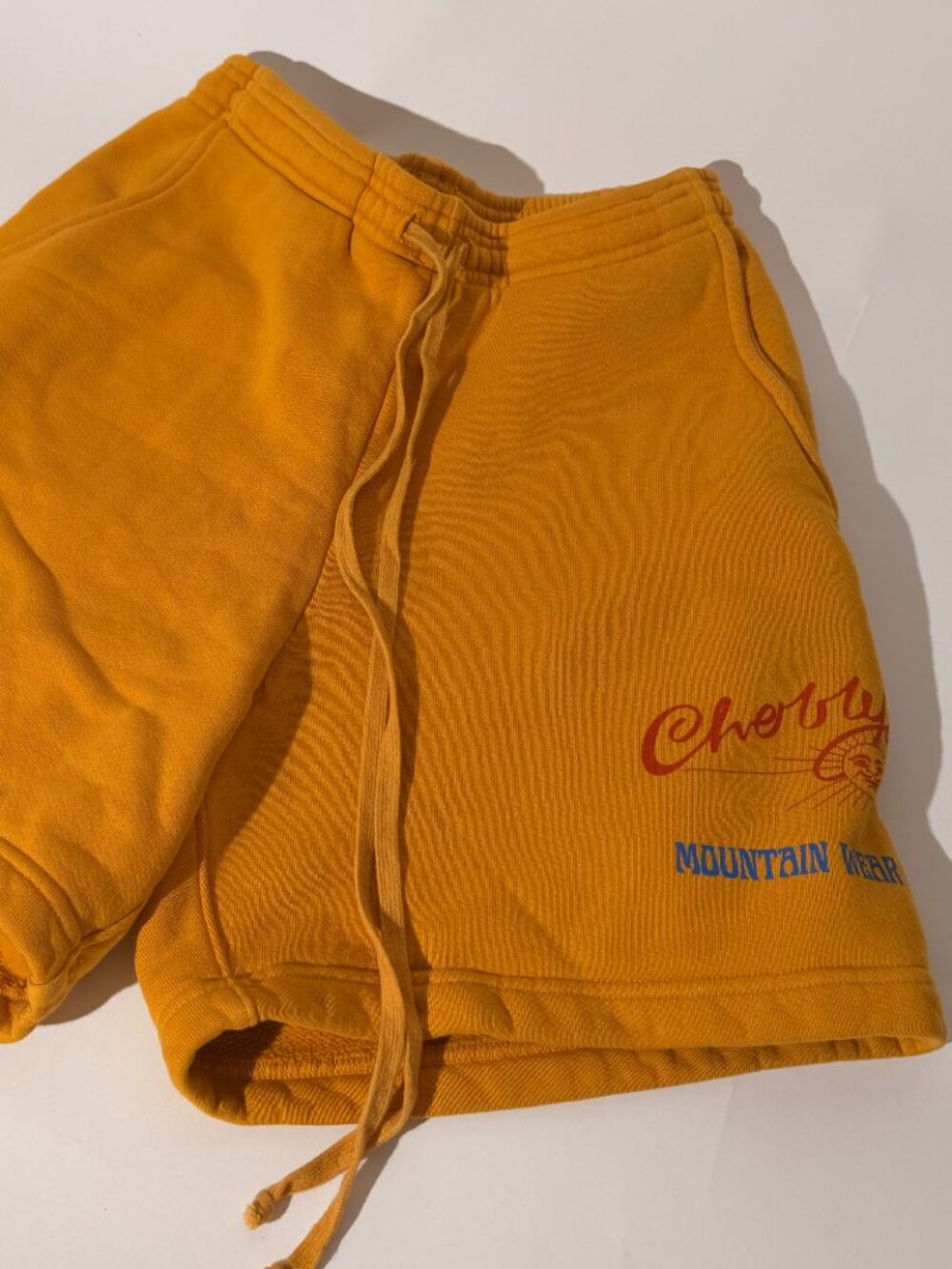 Cherry Los Angeles Mountain Resort Sweat Shorts Mustard Yellow Size S
